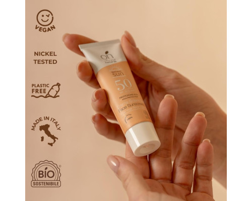 Органічний антивіковий сонцезахисний крем SPF 50 для обличчя Officina Naturae, 30 мл
